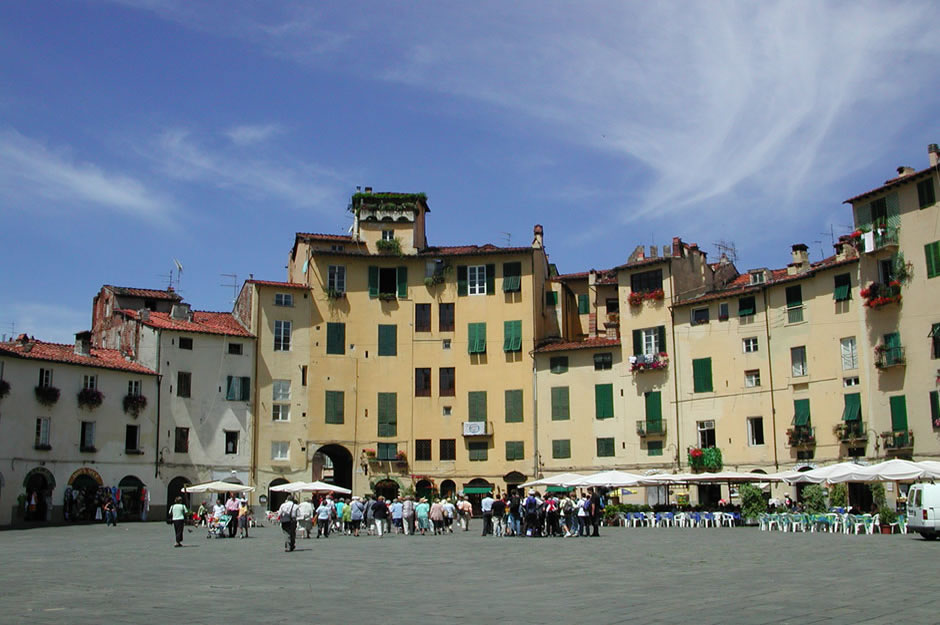 Bagno La Fenice tra mare e cultura e città d'arte della Toscana