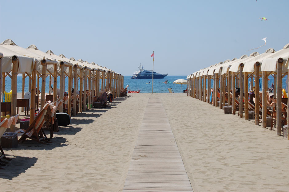 Passerella dello stabilimento balneare Bagno La Fenice