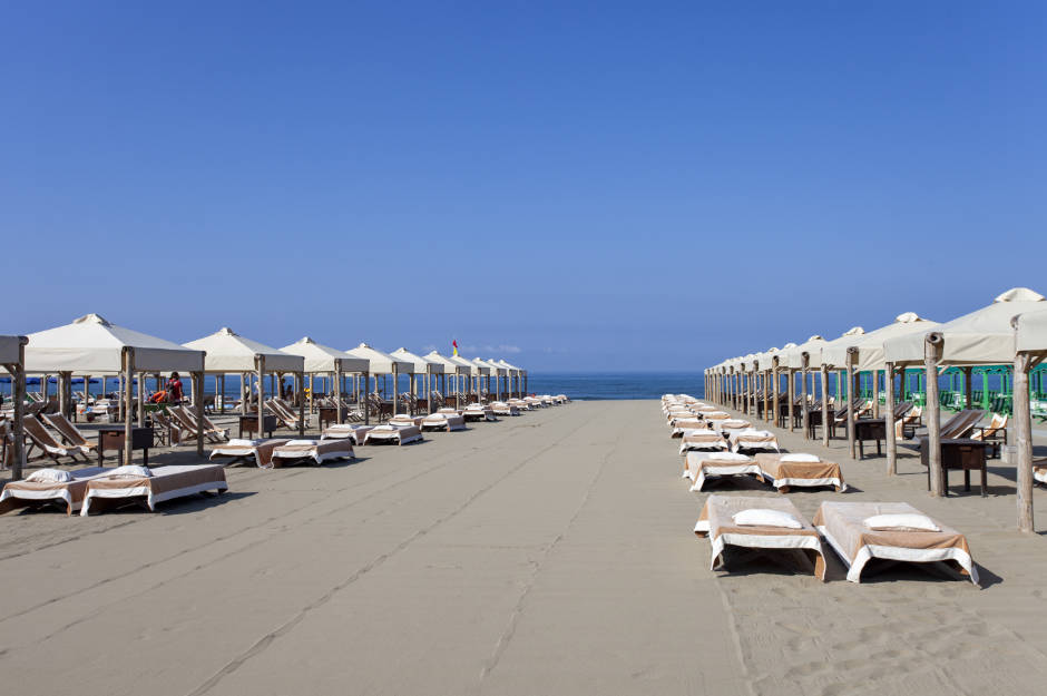 Spiaggia dello stabilimento balneare Bagno La Fenice